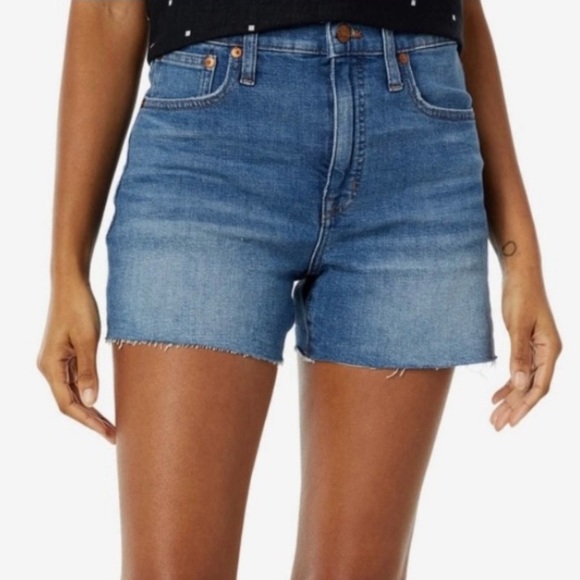 MADEWELL Blue Denim Jean Shorts High-Waisted Raw Hem Women’s Size 36 (Waist 44”) - Picture 1 of 11